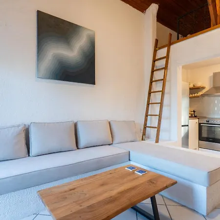 Aura Loft & Terrace *